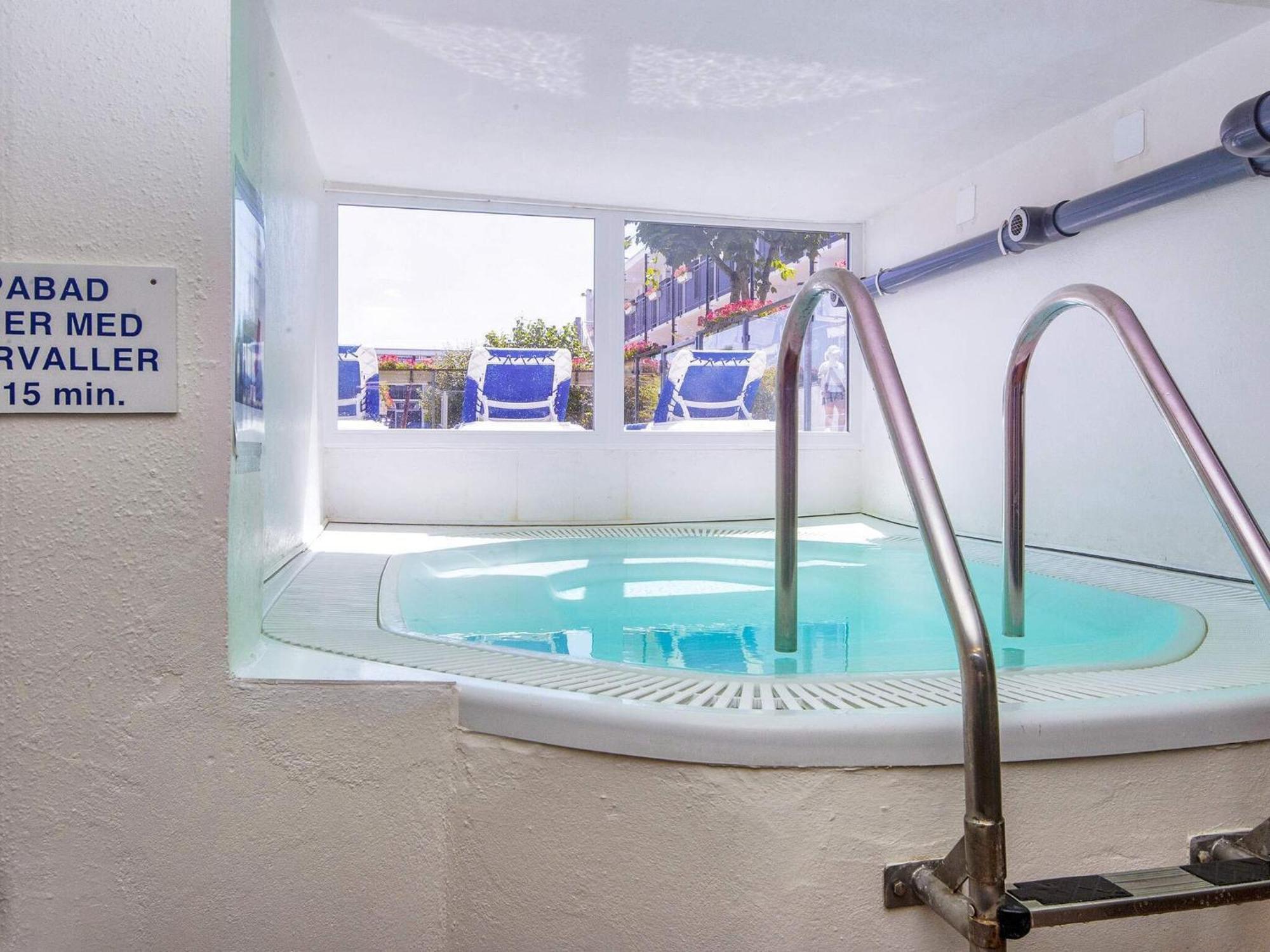 6 Person Holiday Home On A Holiday Park In Glesborg Eksteriør bilde